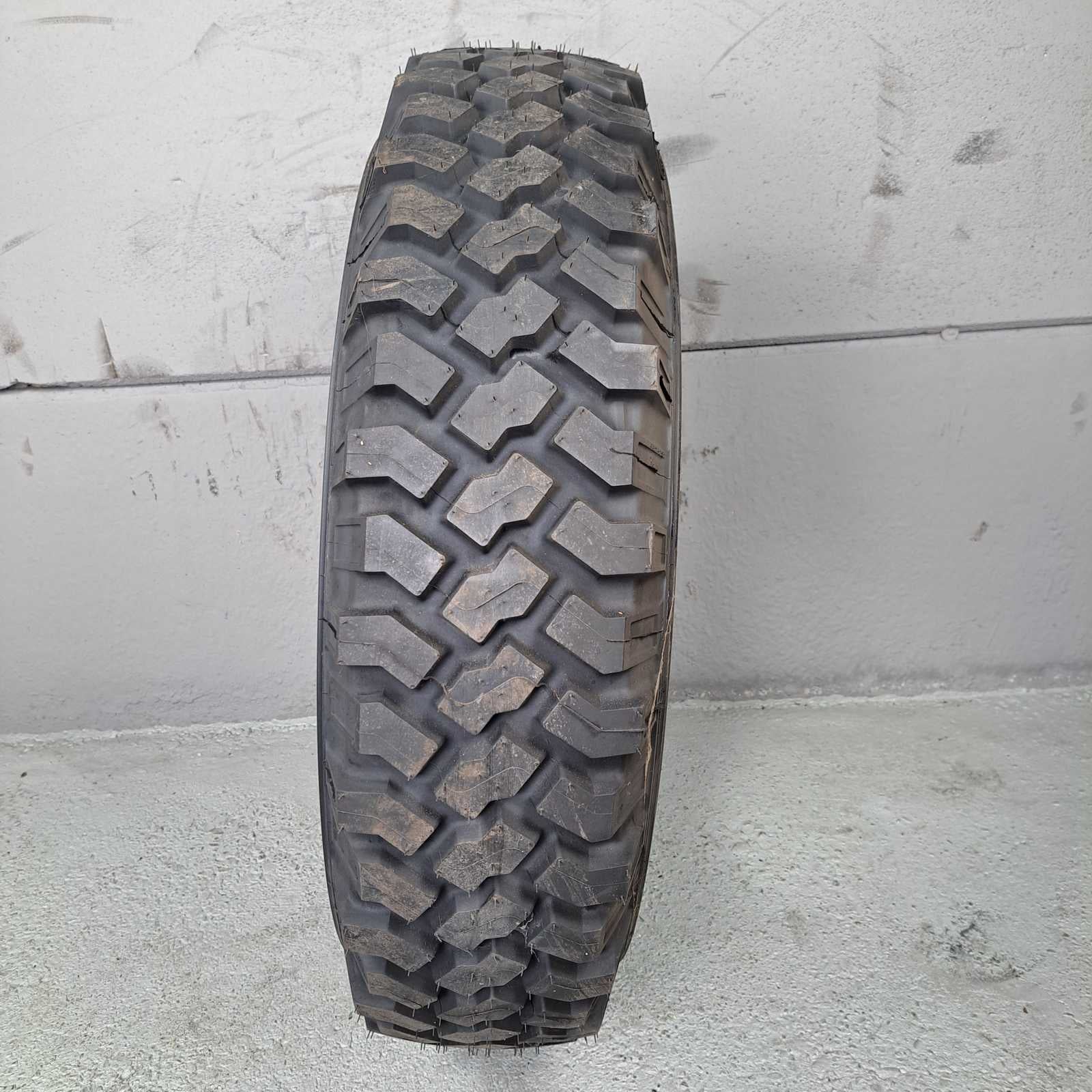 8.25R16 Michelin XZL