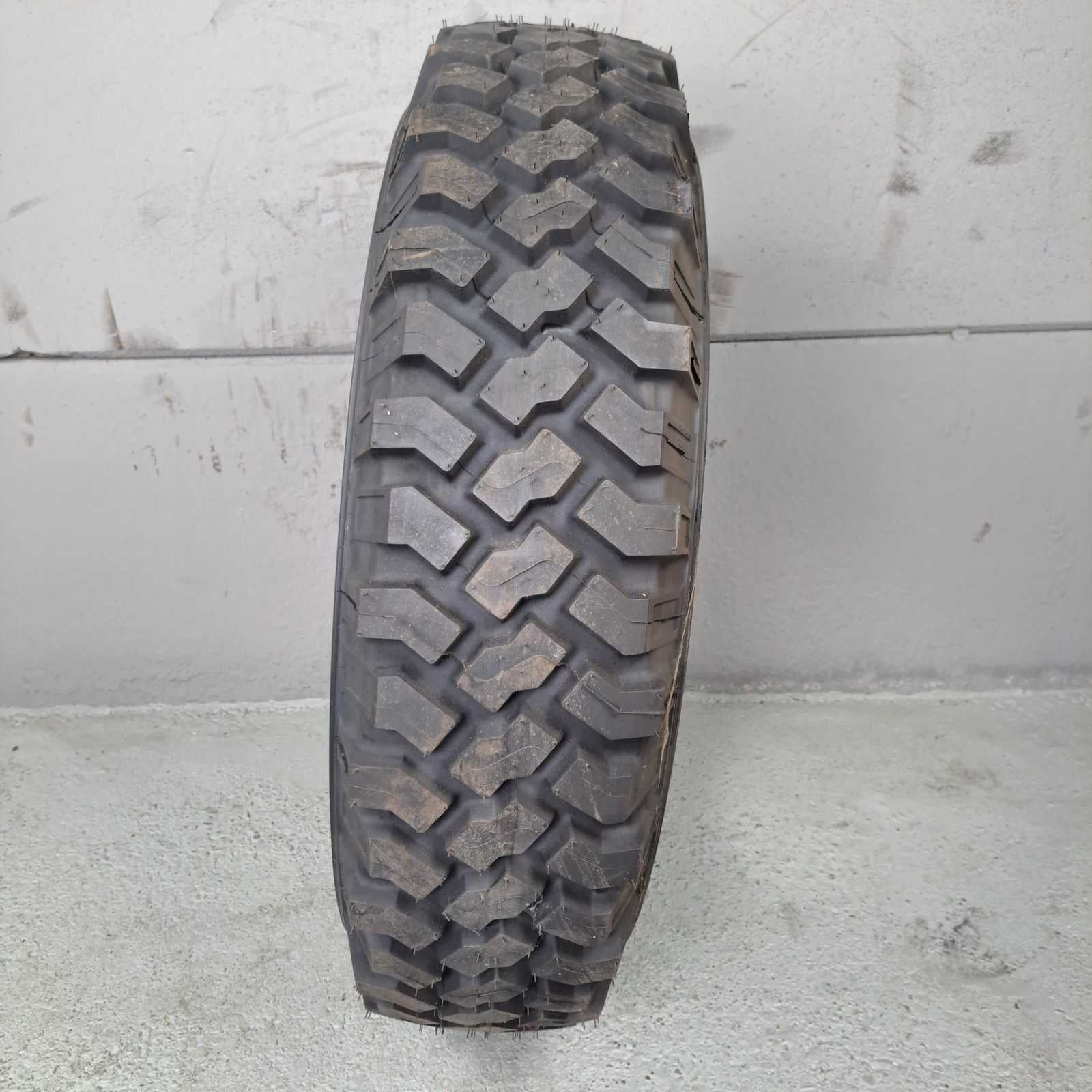 8.25R16 Michelin XZL