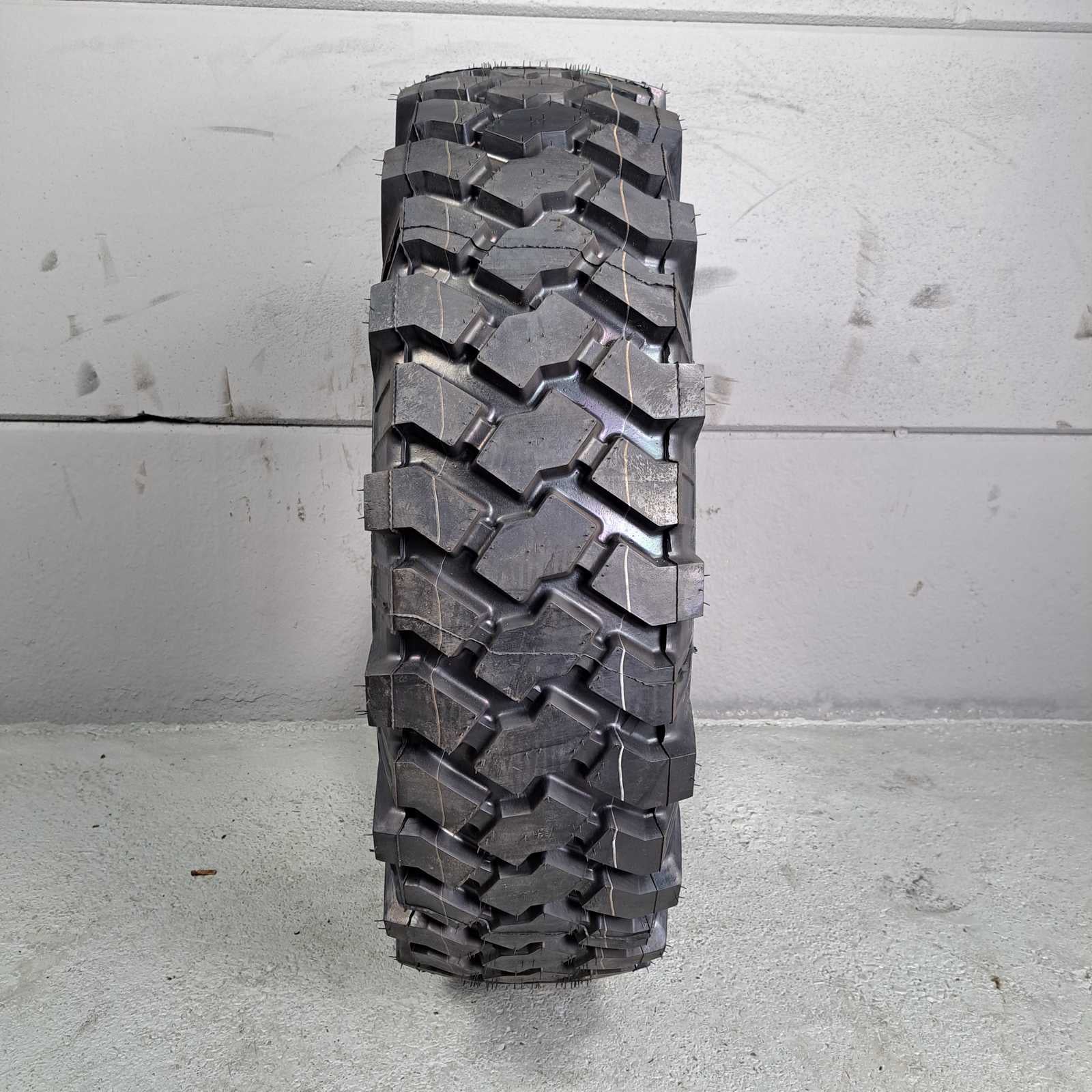 11.00R16 Michelin XZL