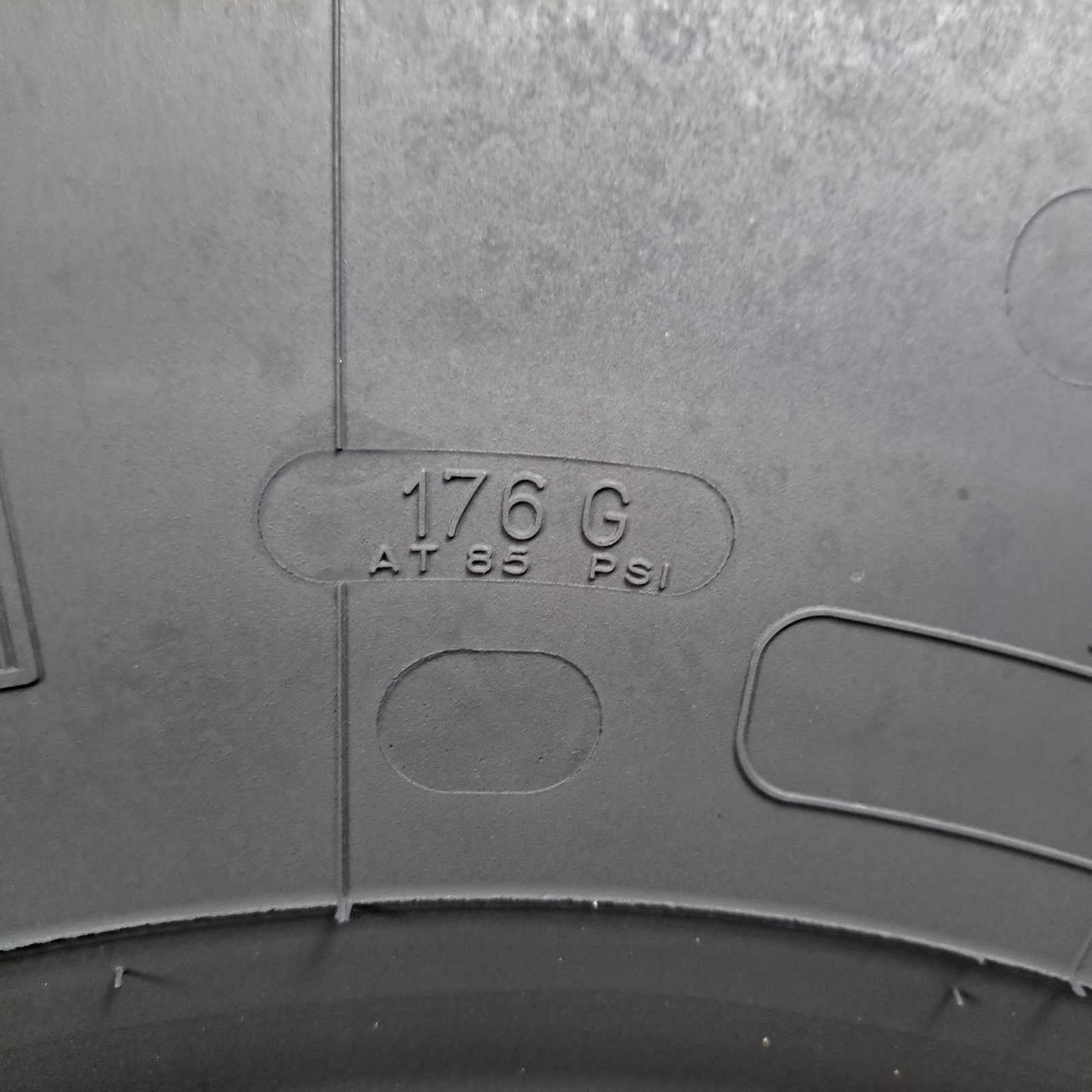 24R21 (605/70R21) Michelin XZL
