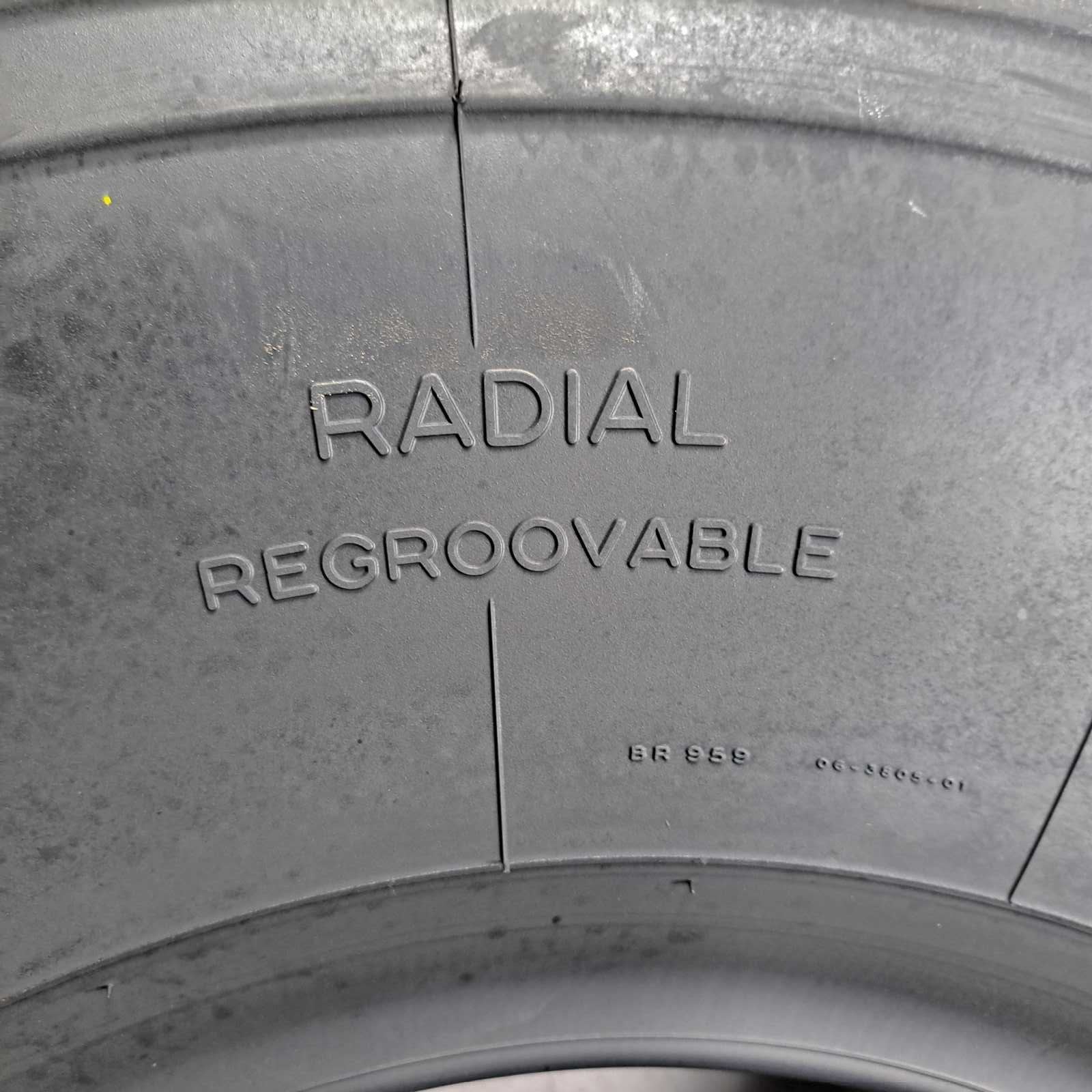 24R21 (605/70R21) Michelin XZL