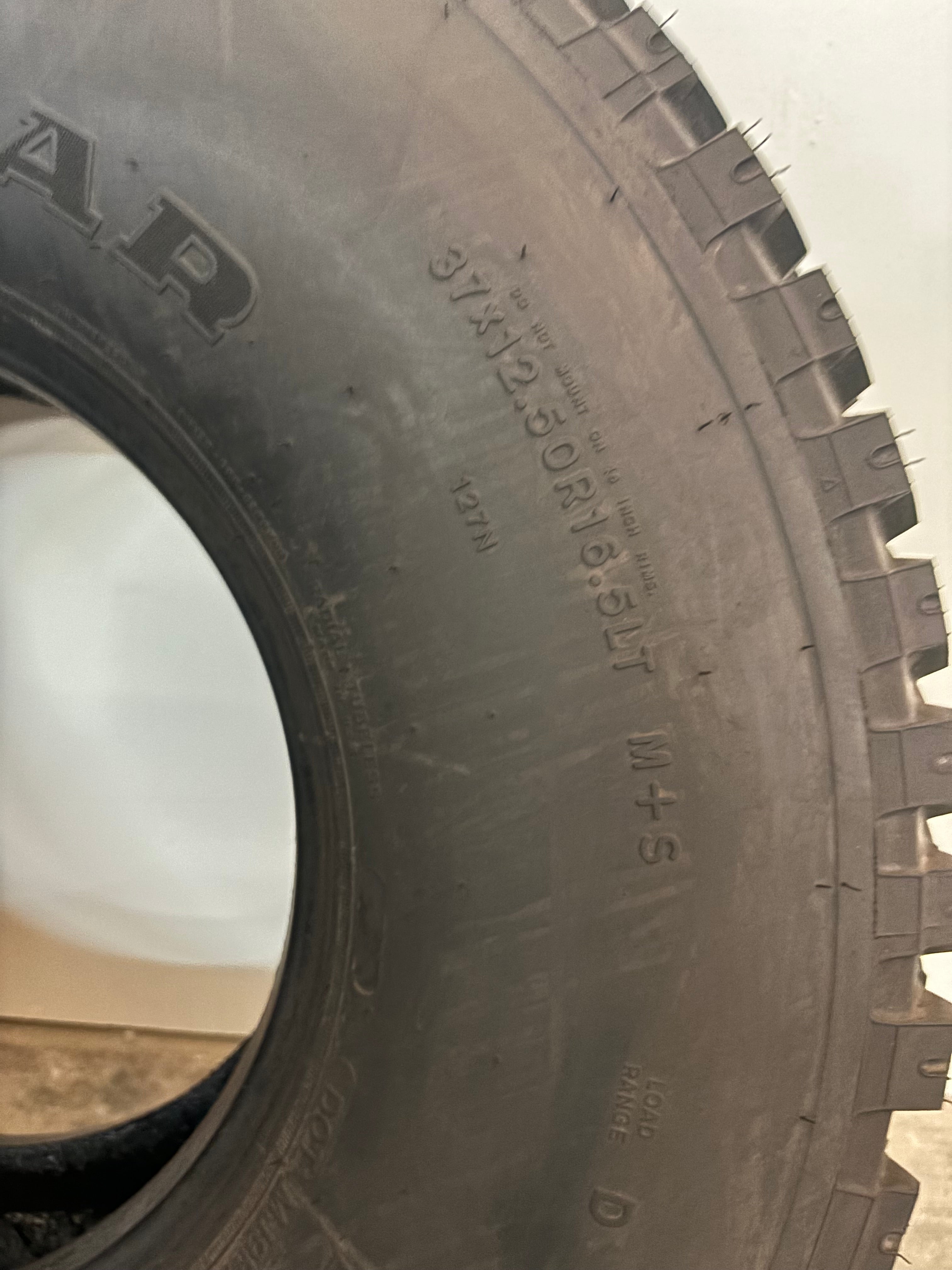 37×12.50R16.5LT Goodyear Wrangler MT Used (Hummer tire)