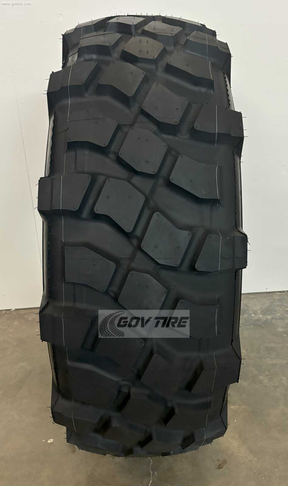 395/85R20 Michelin XML