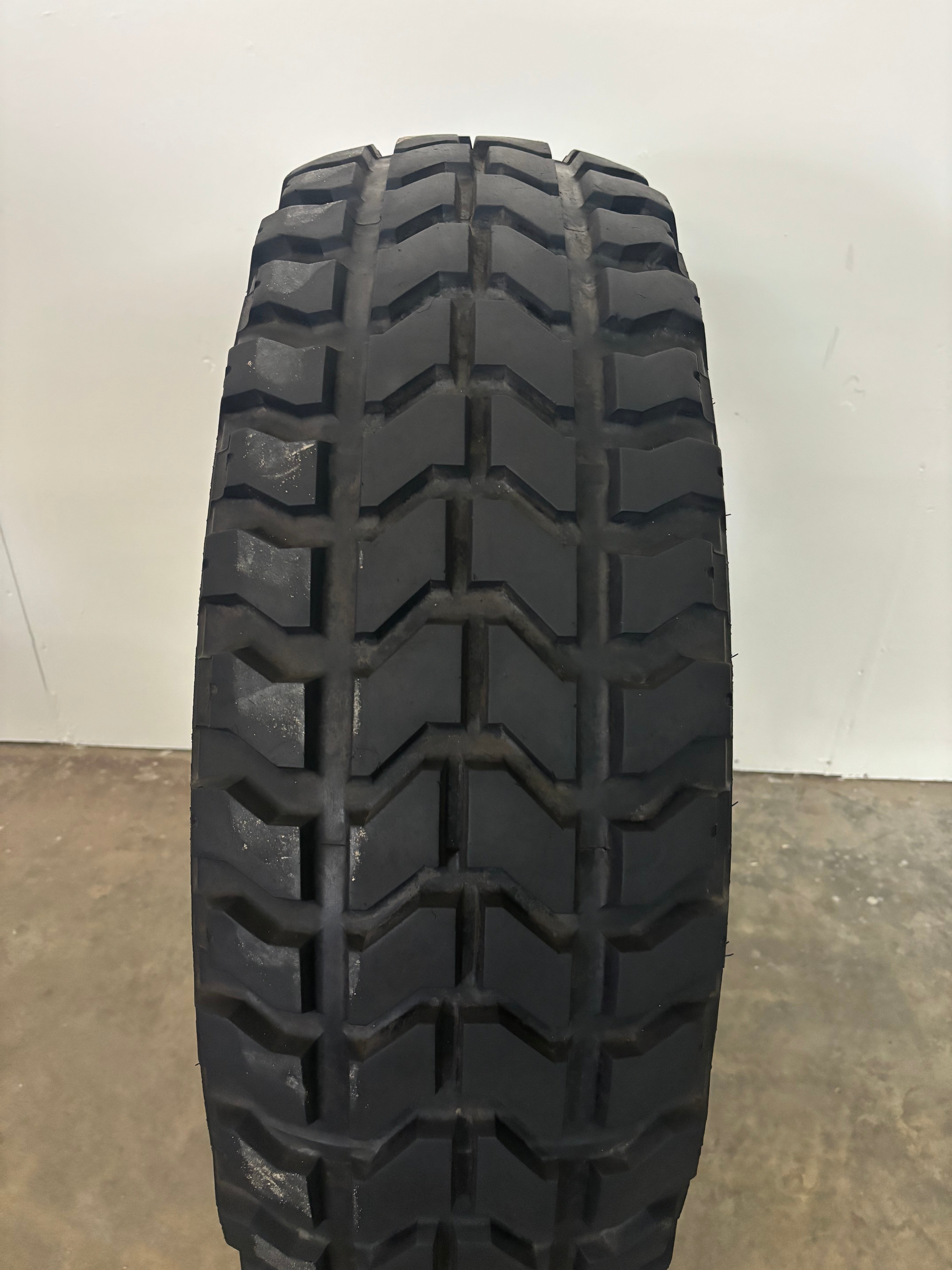 37×12.50R16.5LT Goodyear Wrangler MT Used (Hummer tire)