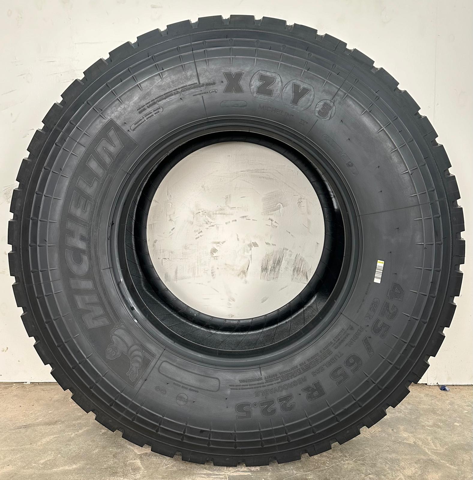 425/65R22.5 Michelin XZY3 165K NEW
