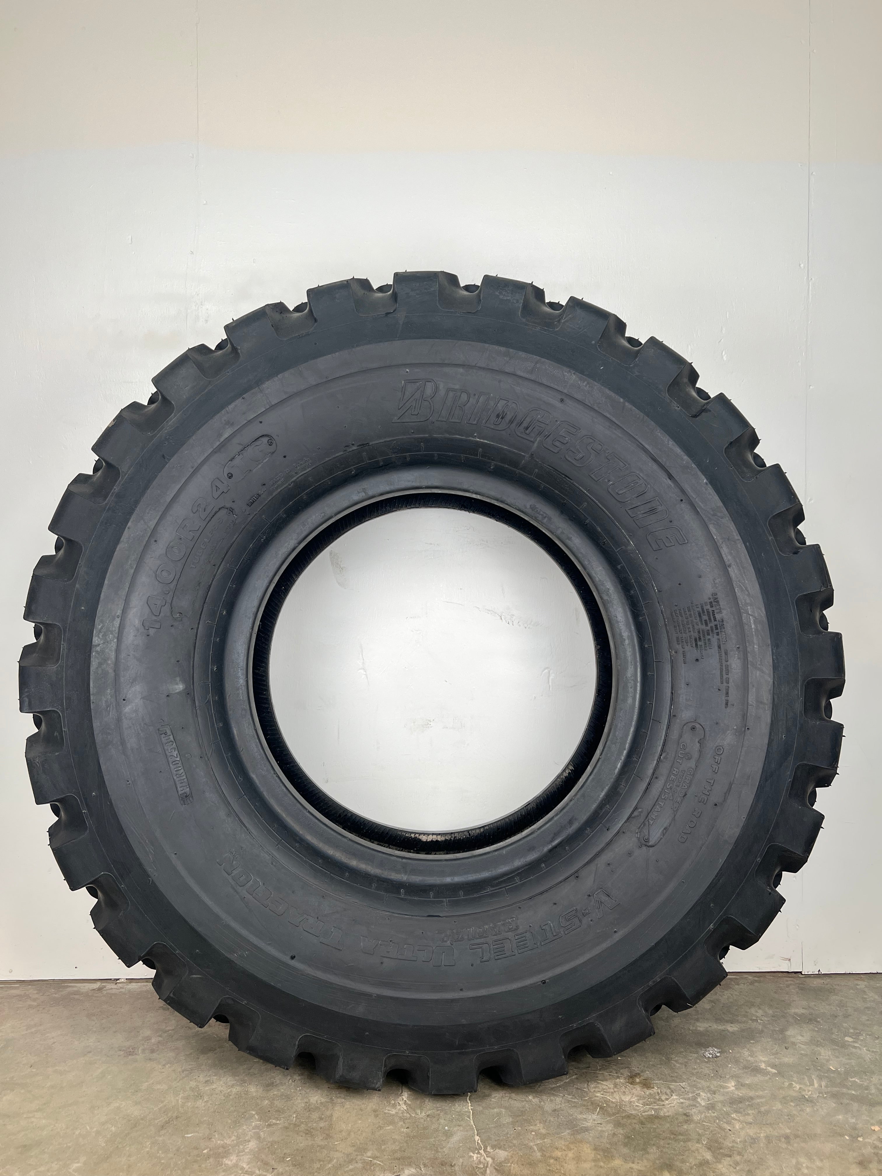 14.00R24 Bridgestone V-Steel Ultra Traction