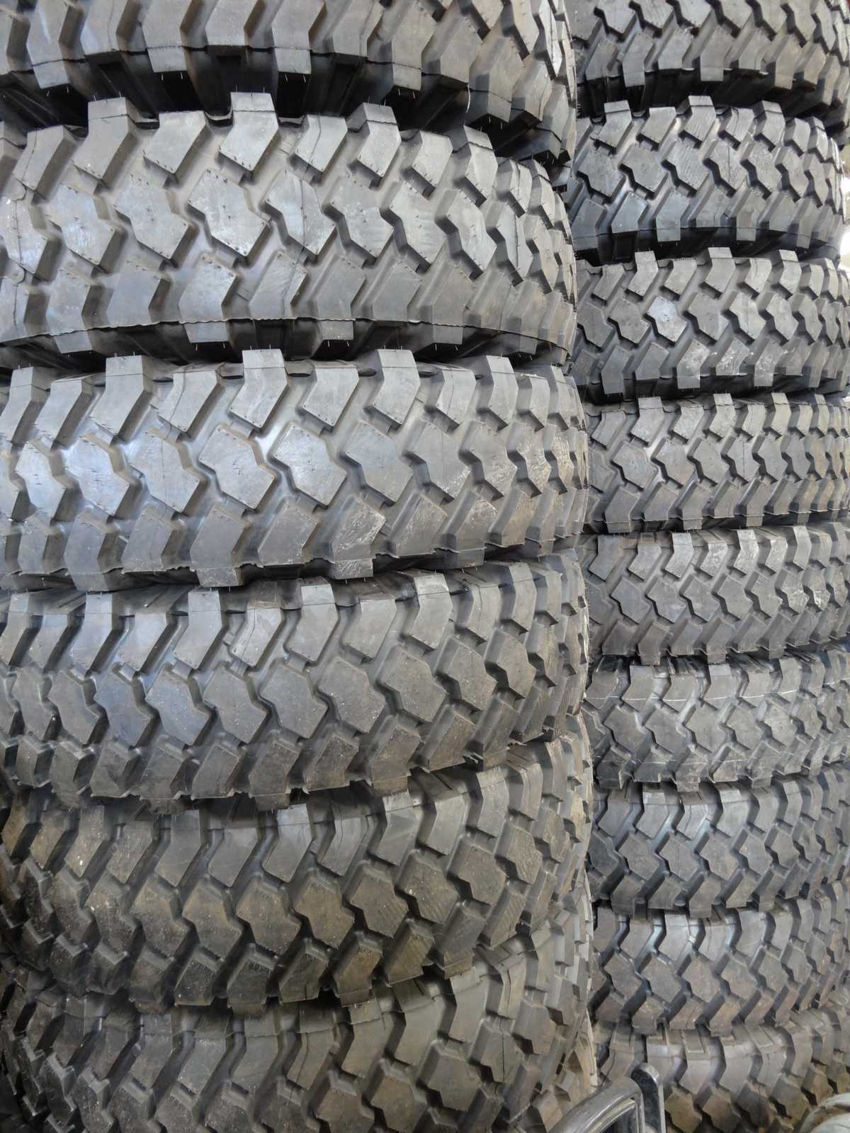 11.00R16 Michelin XZL