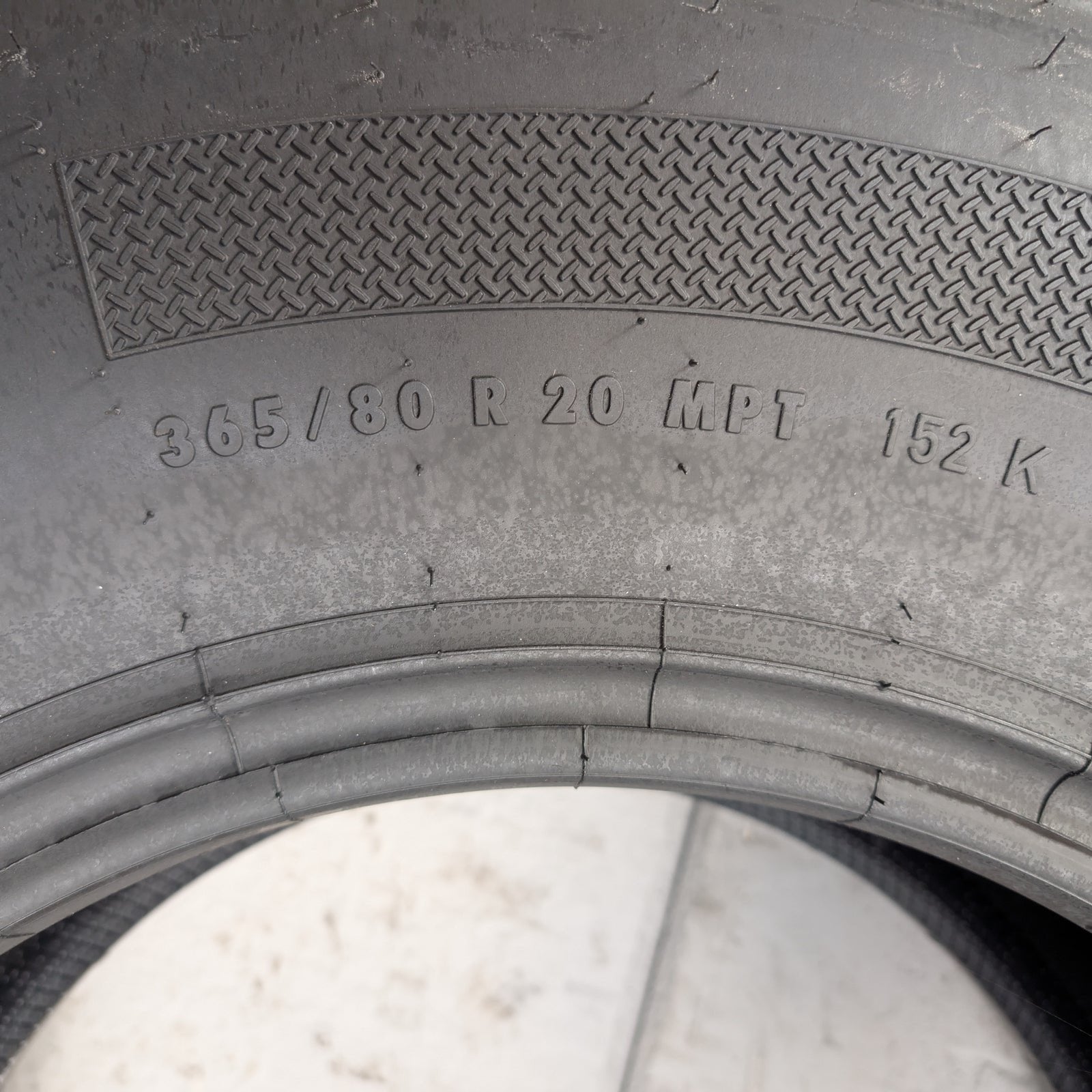 365/80R20 Continental MPT81 M+S